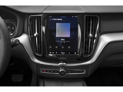 2023 Volvo XC60 Plus Dark Theme