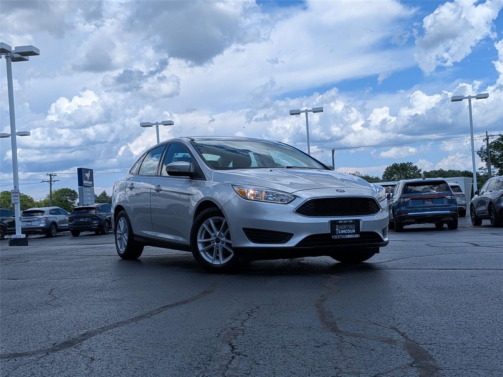 Used 2017 Ford Focus SE with VIN 1FADP3F26HL228513 for sale in Libertyville, IL