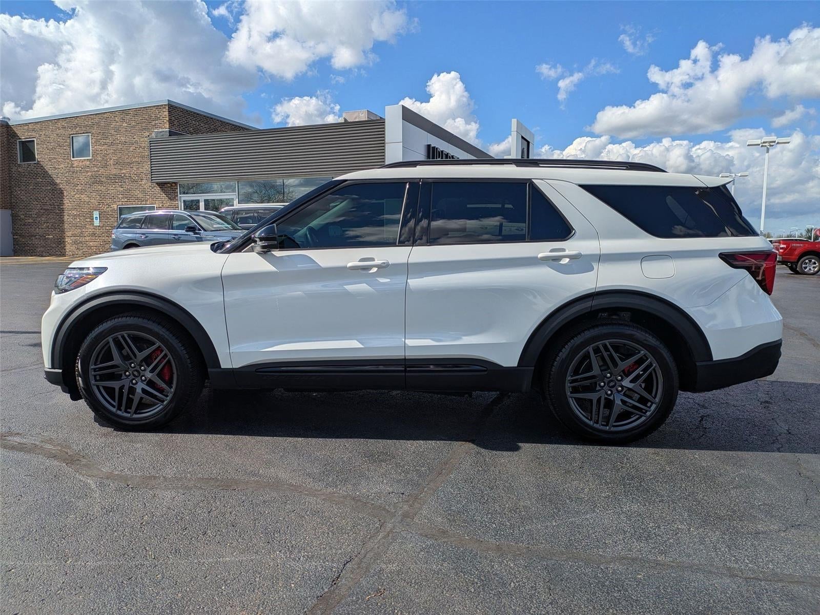 2025 Ford Explorer ST