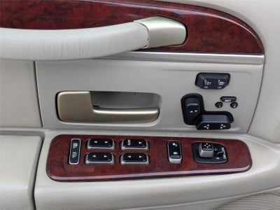 2004 Lincoln TOWN CAR ULTIMATE