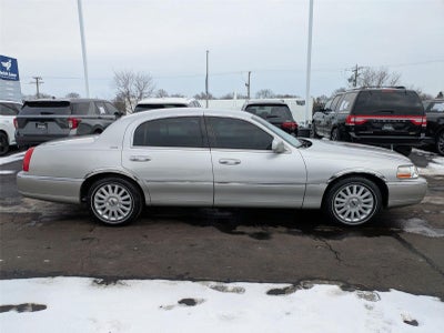 2004 Lincoln TOWN CAR ULTIMATE