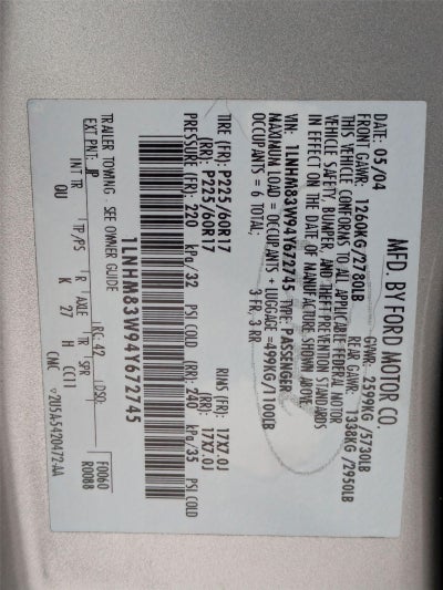 2004 Lincoln TOWN CAR ULTIMATE