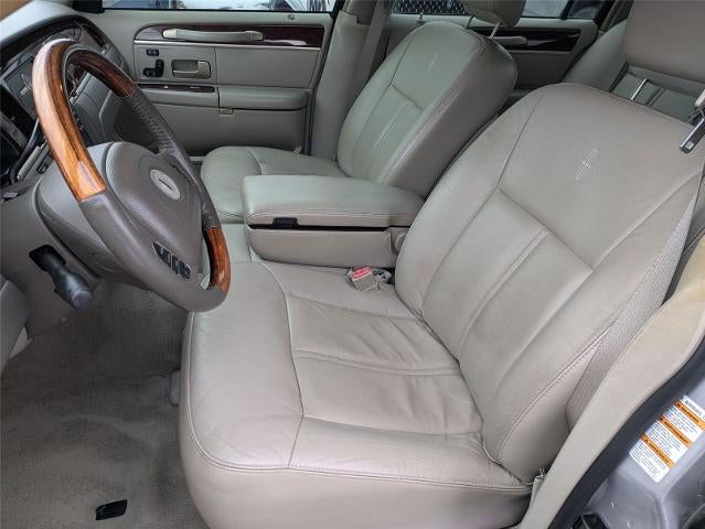 2004 Lincoln TOWN CAR ULTIMATE