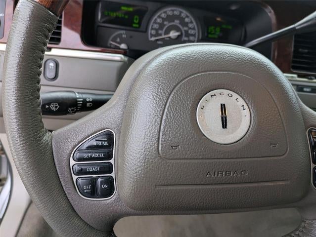 2004 Lincoln TOWN CAR ULTIMATE