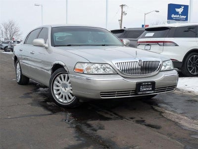 2004 Lincoln TOWN CAR ULTIMATE