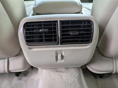 2004 Lincoln TOWN CAR ULTIMATE