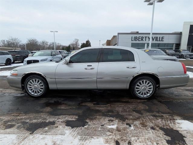2004 Lincoln TOWN CAR ULTIMATE