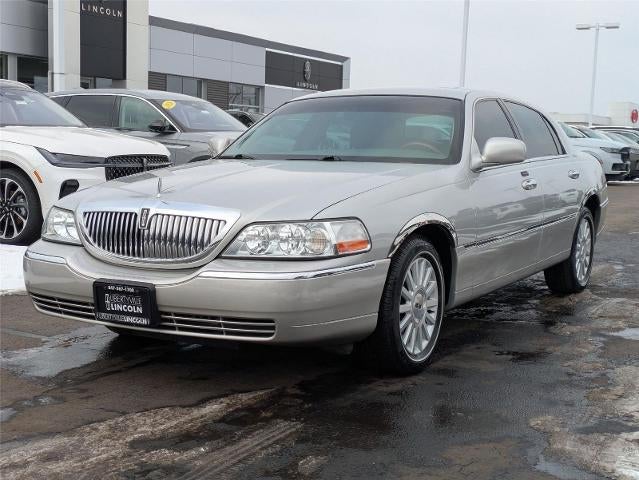 2004 Lincoln TOWN CAR ULTIMATE