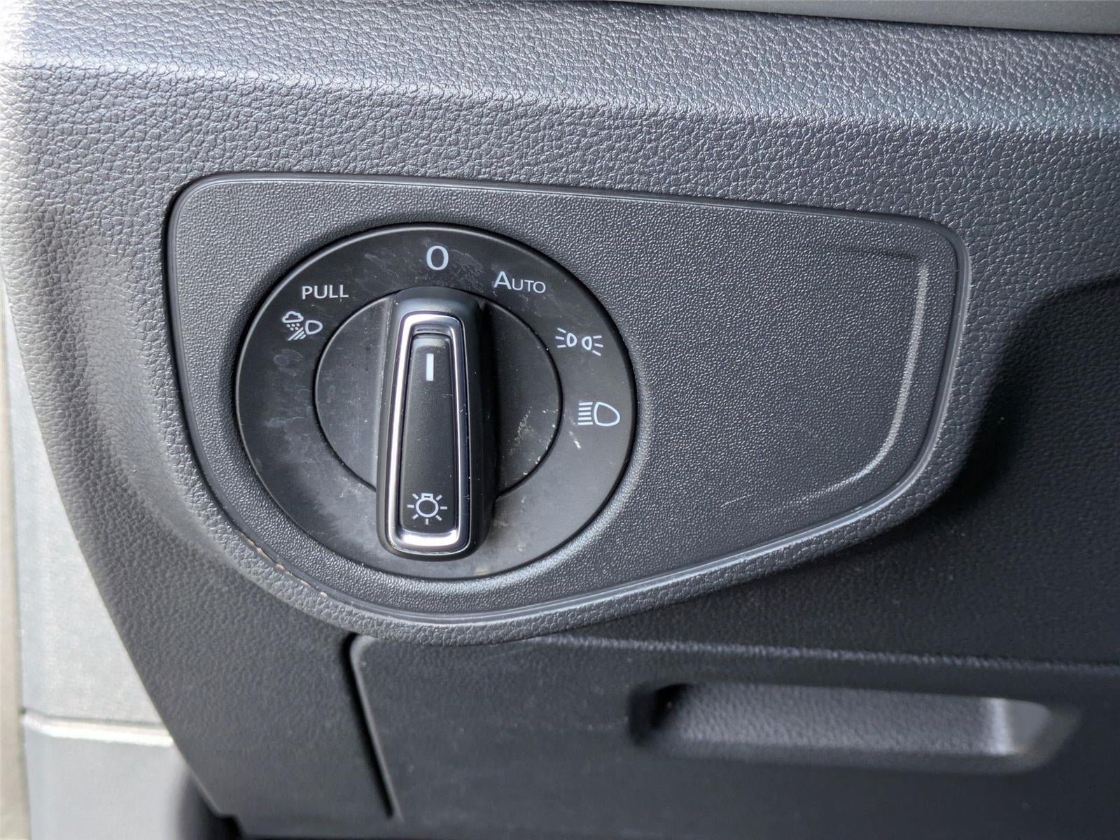 2022 Volkswagen Atlas Cross Sport 2.0T SE