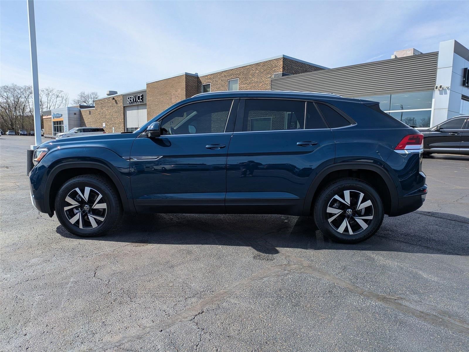 2022 Volkswagen Atlas Cross Sport 2.0T SE