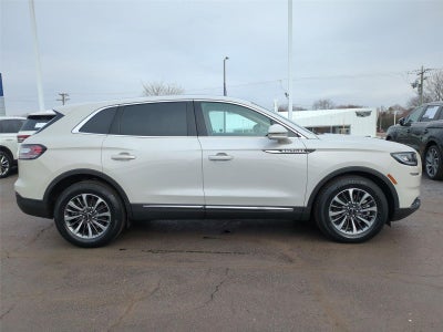 2022 Lincoln Nautilus Reserve