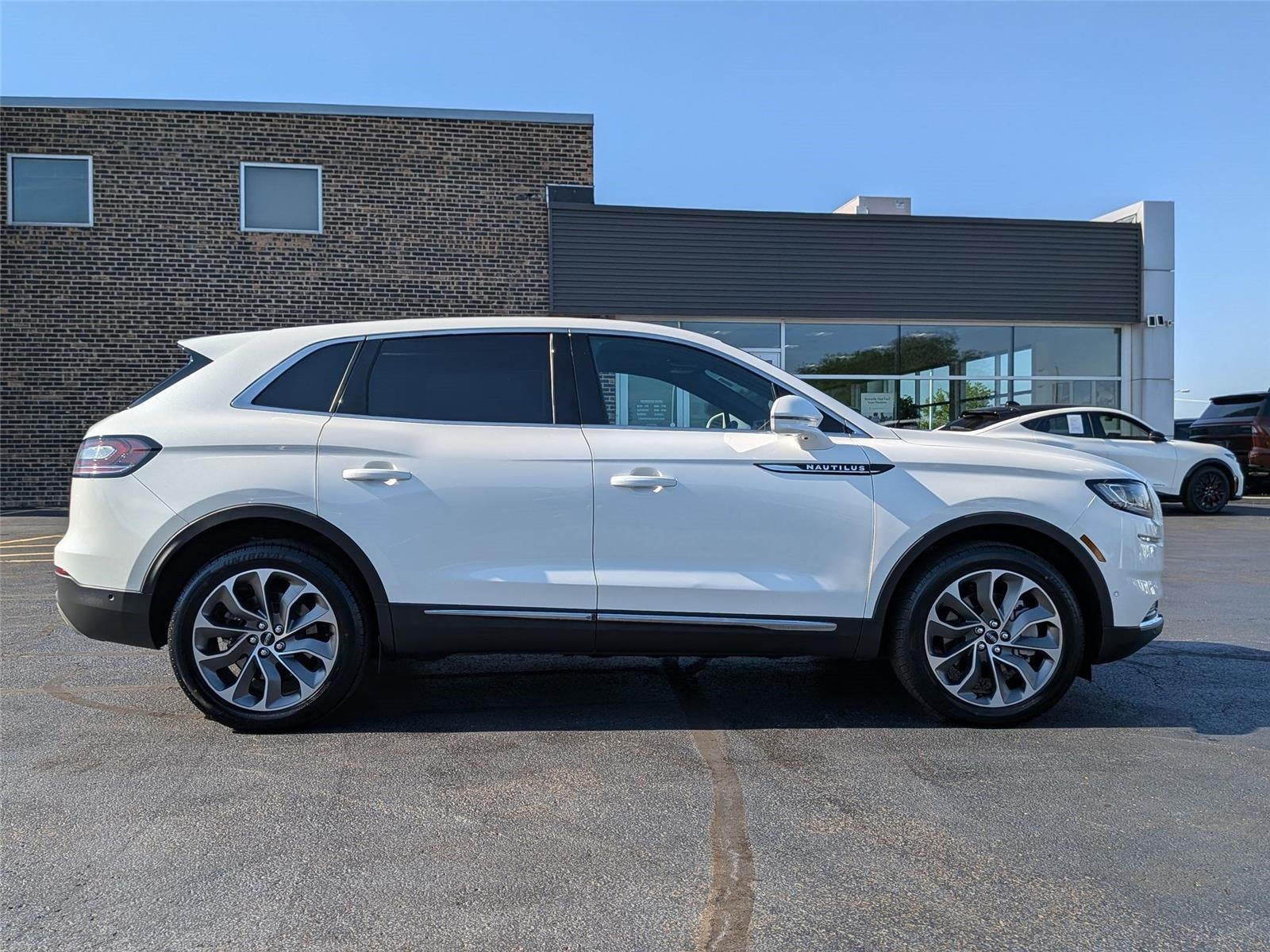 2023 Lincoln Nautilus Reserve