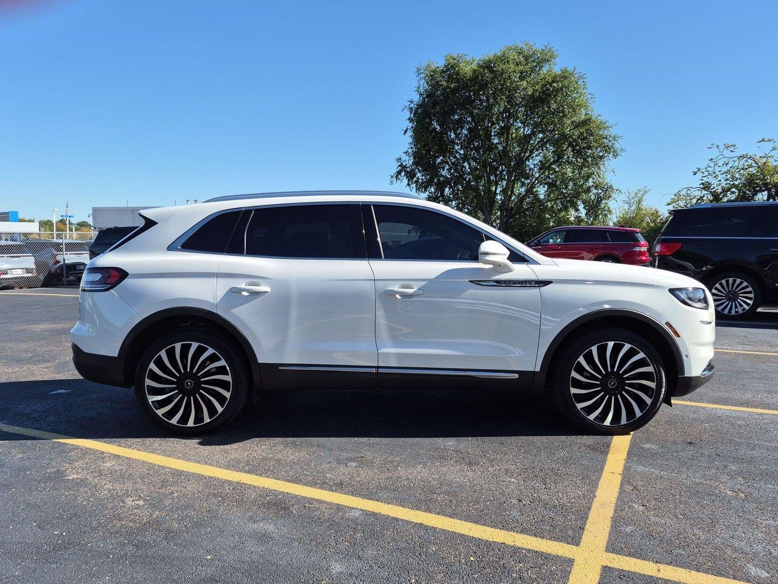 2022 Lincoln Nautilus Black Label