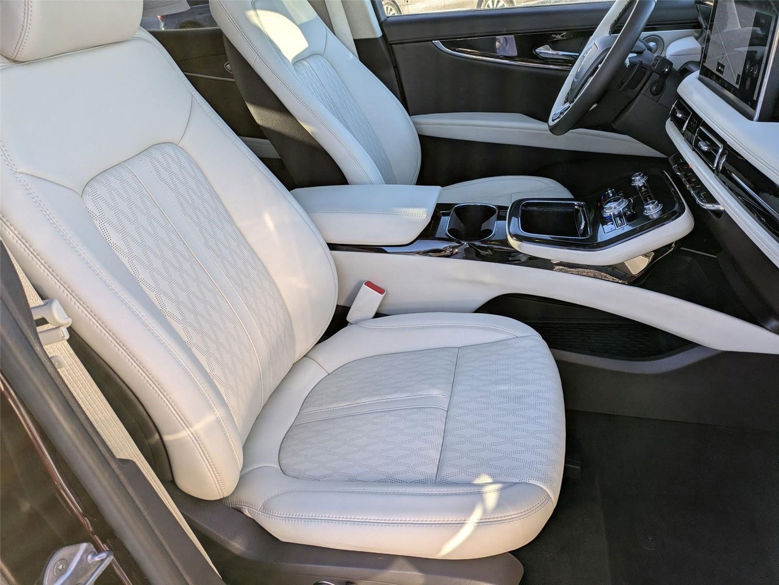 2022 Lincoln Nautilus Black Label