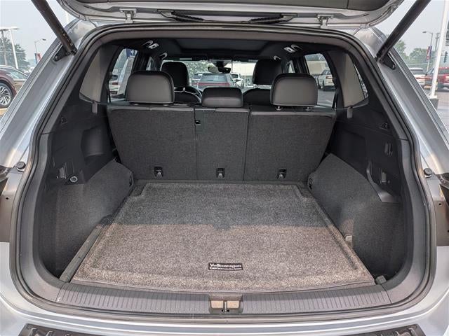 2022 Volkswagen Tiguan SE R-Line Black