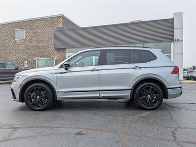 2022 Volkswagen Tiguan SE R-Line Black