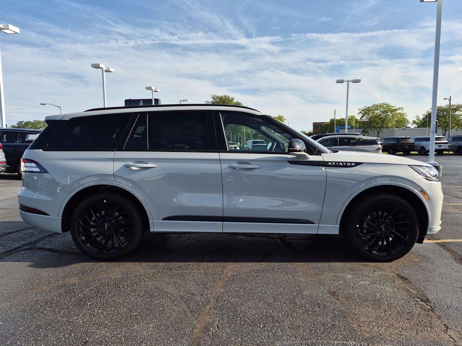 2027 Lincoln Aviator Reserve