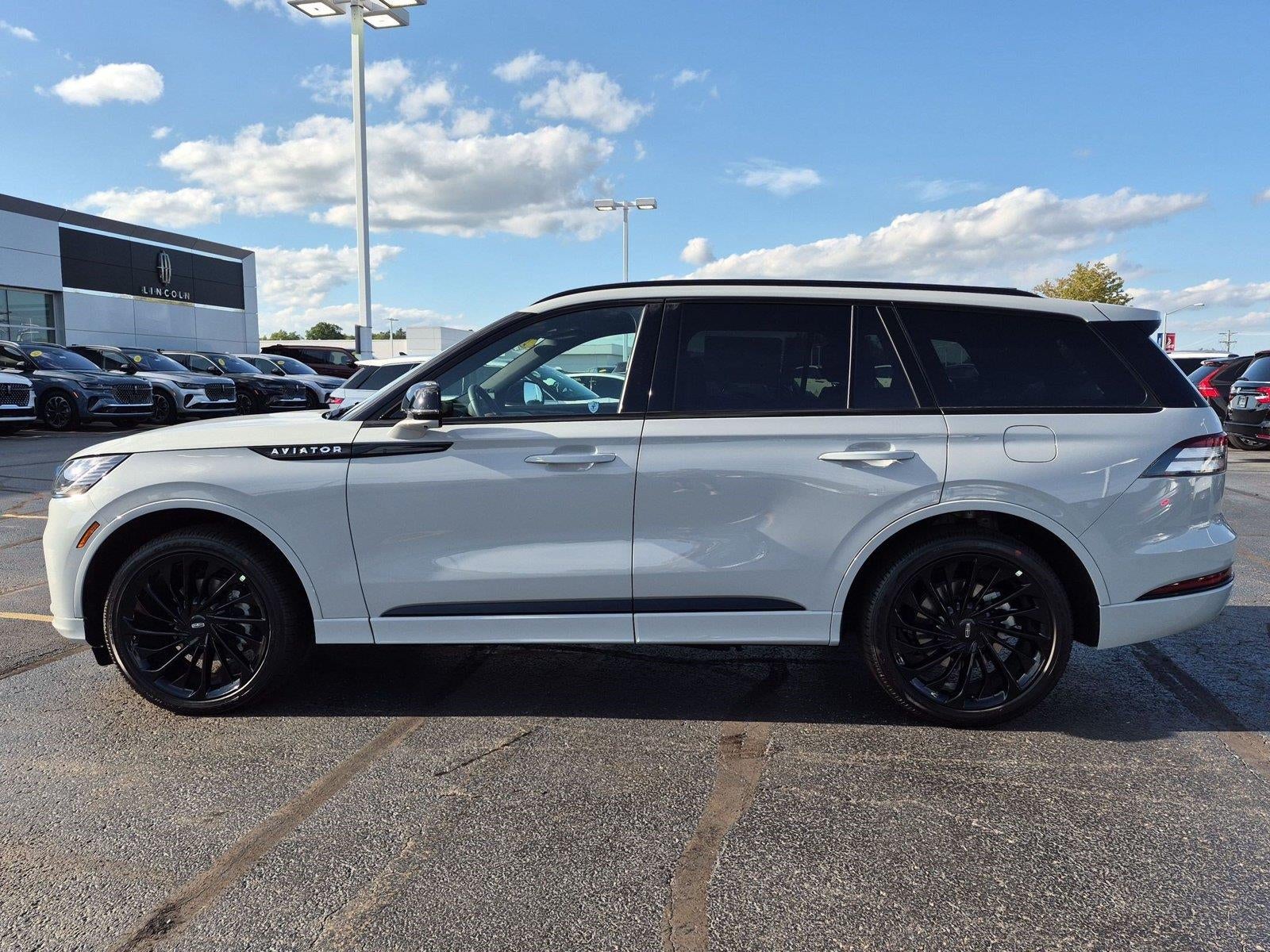 2027 Lincoln Aviator Reserve