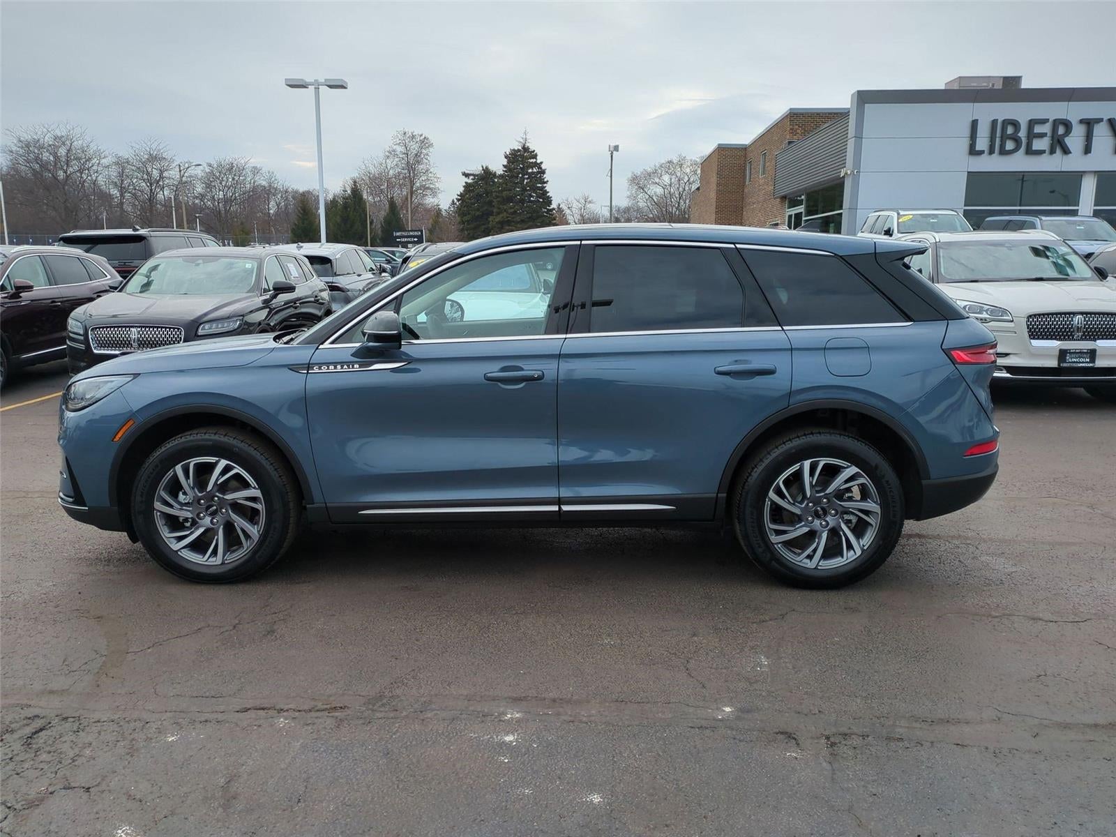 2023 Lincoln Corsair Standard