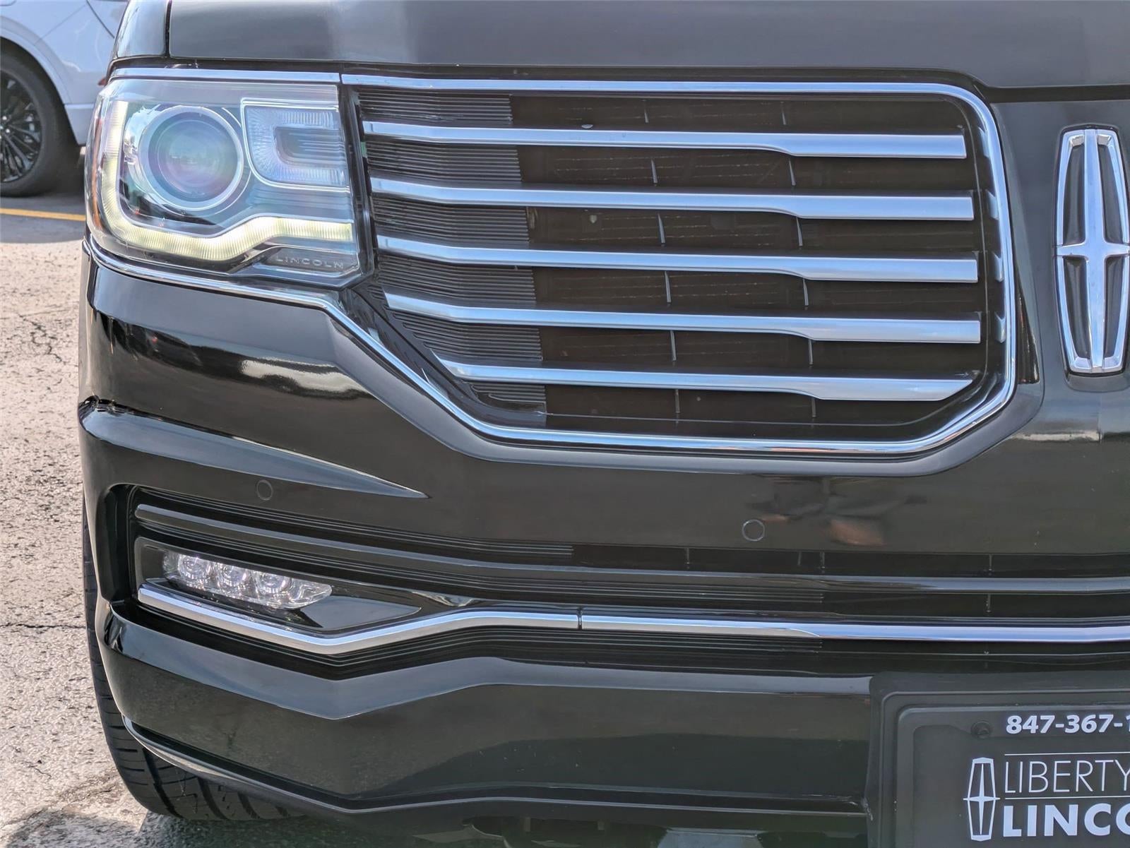 2017 Lincoln Navigator Select