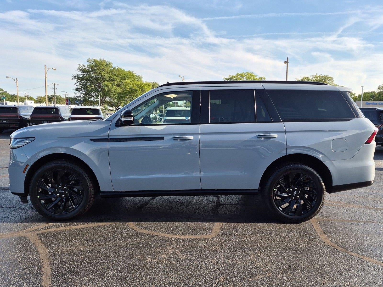 2027 Lincoln NAVIGATOR RESERVE 4X4