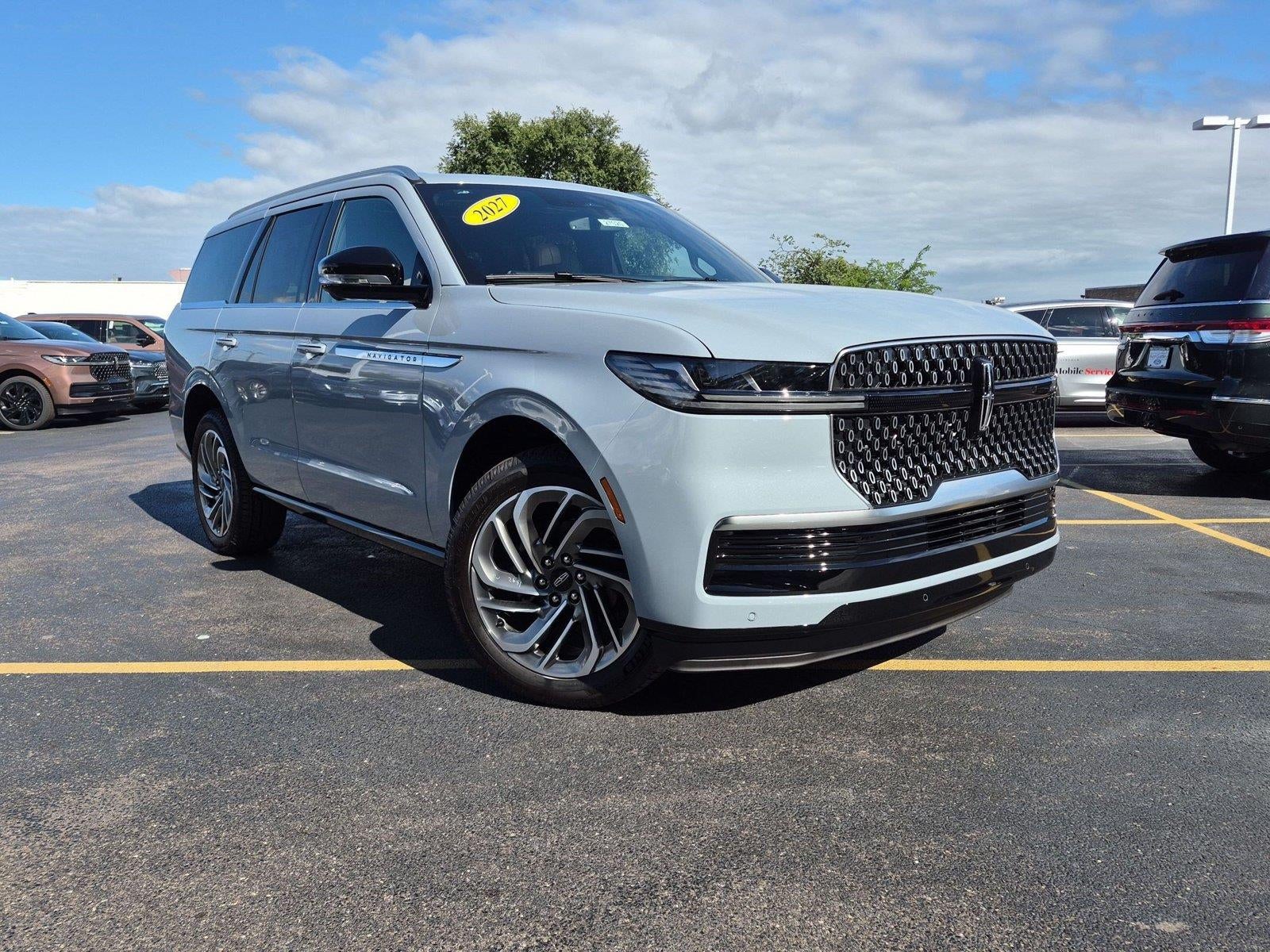 2027 Lincoln Navigator Reserve