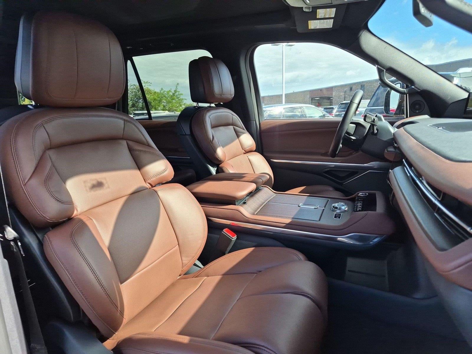 2027 Lincoln Navigator Reserve