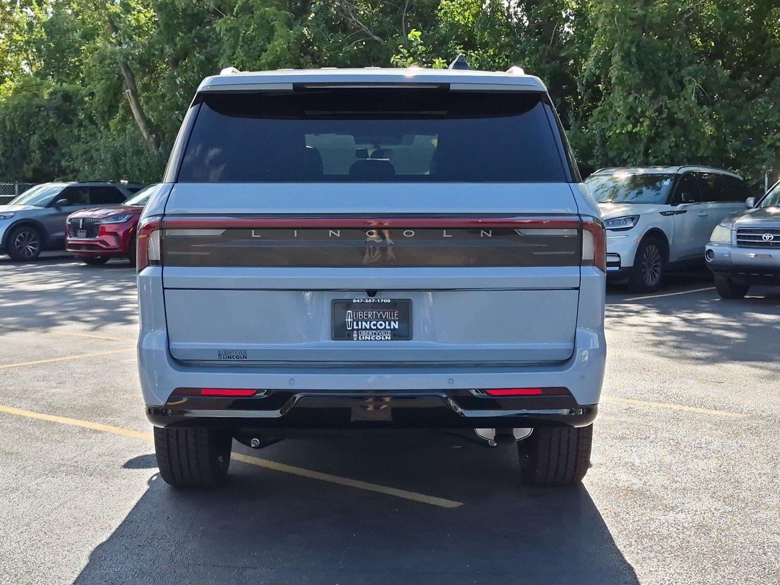 2027 Lincoln Navigator Reserve