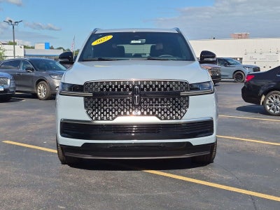 2027 Lincoln Navigator Reserve