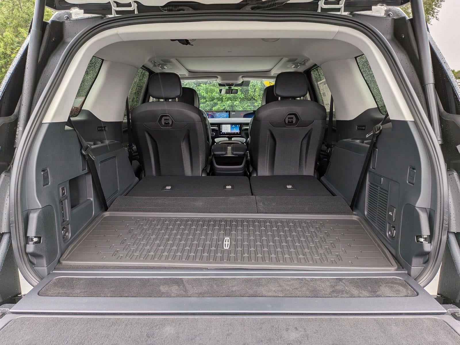 2027 Lincoln Navigator Reserve
