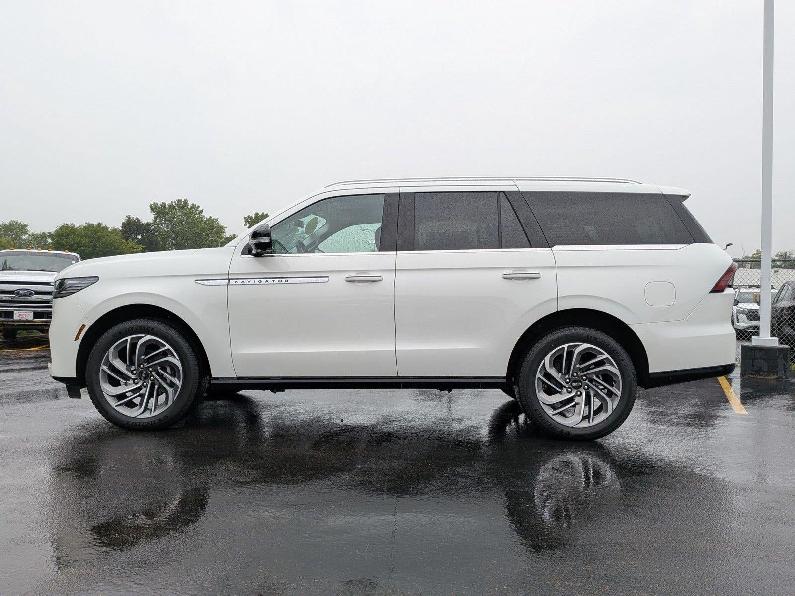 2027 Lincoln Navigator Reserve