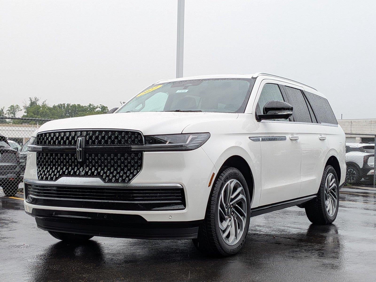 2027 Lincoln Navigator Reserve