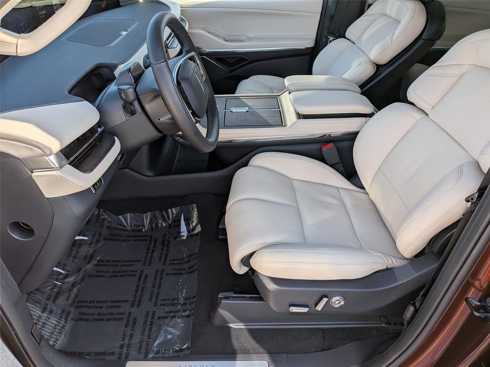 2027 Lincoln Navigator Reserve