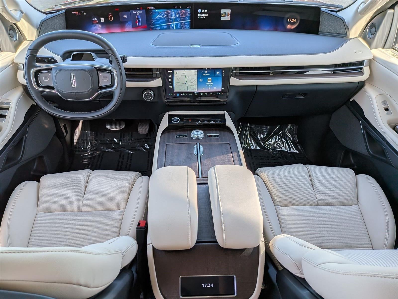 2027 Lincoln Navigator Reserve