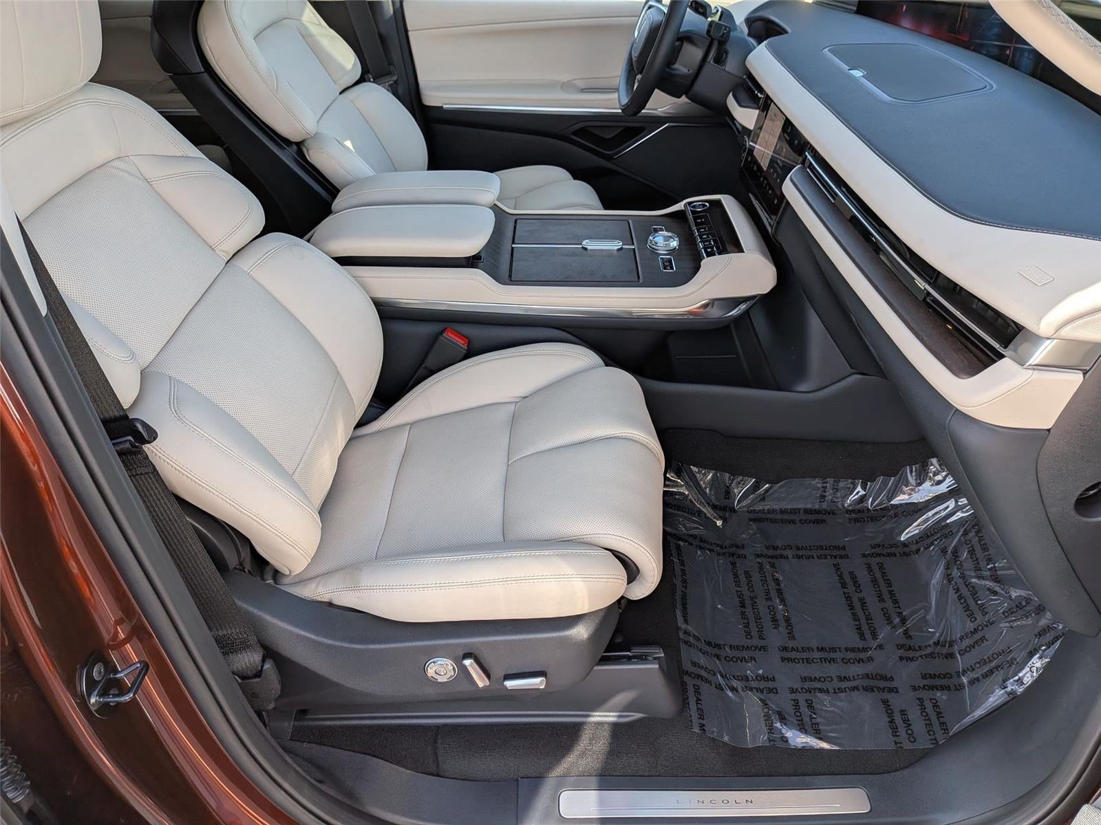 2027 Lincoln Navigator Reserve