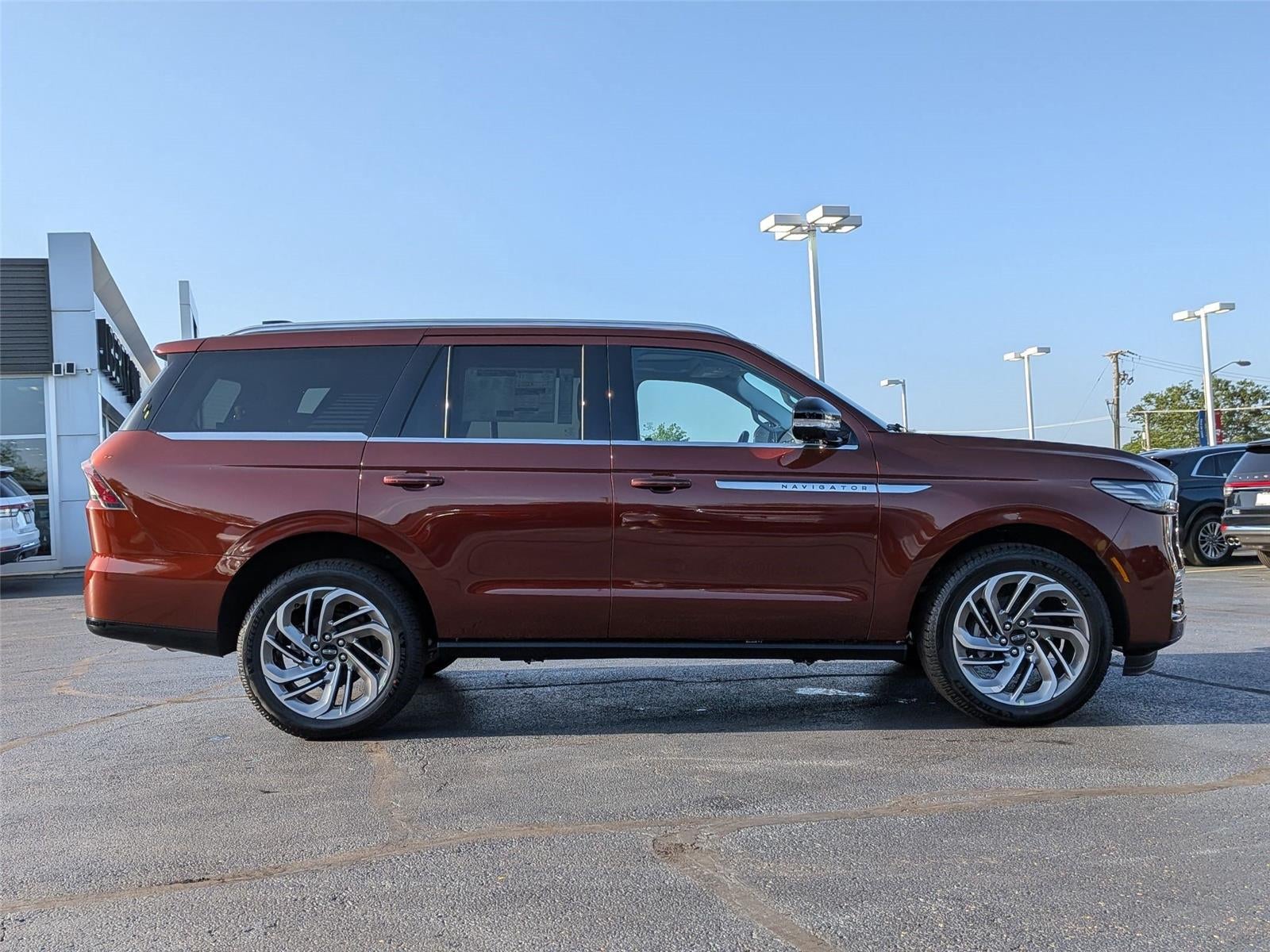 2027 Lincoln Navigator Reserve
