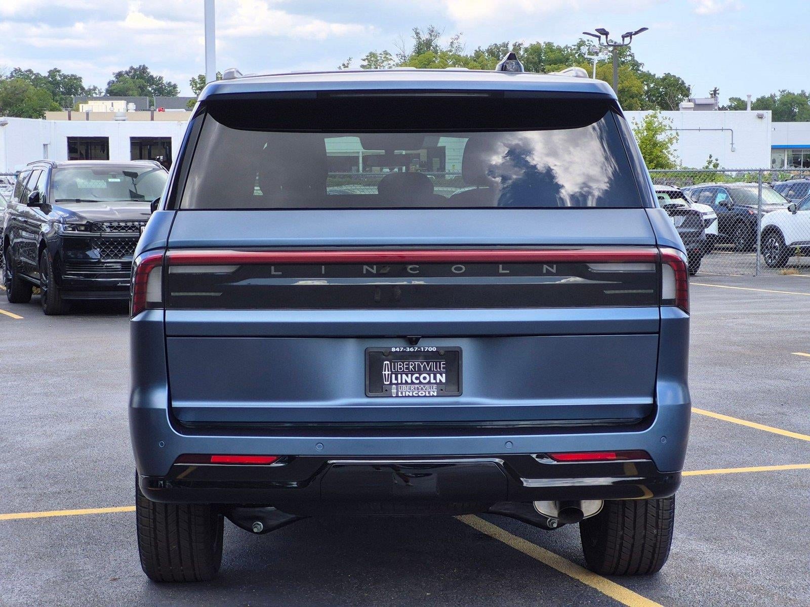 2027 Lincoln Navigator Reserve
