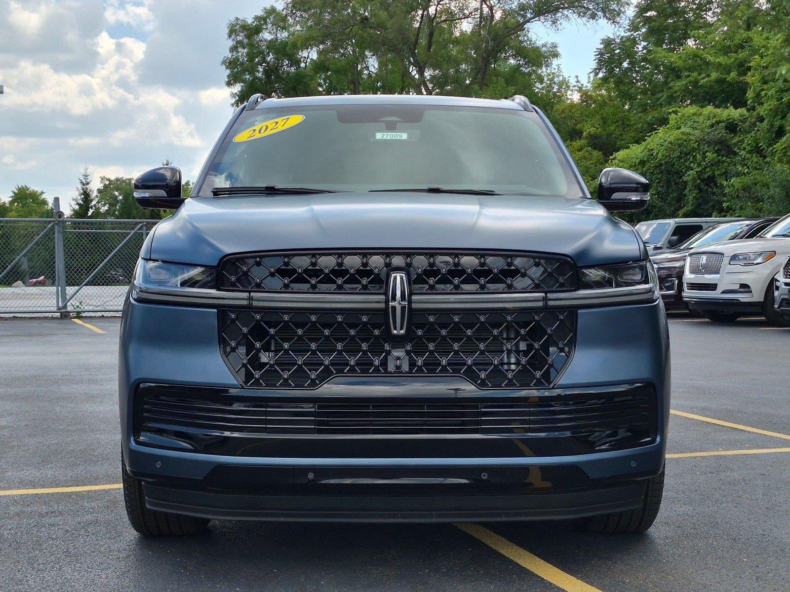 2027 Lincoln Navigator Reserve
