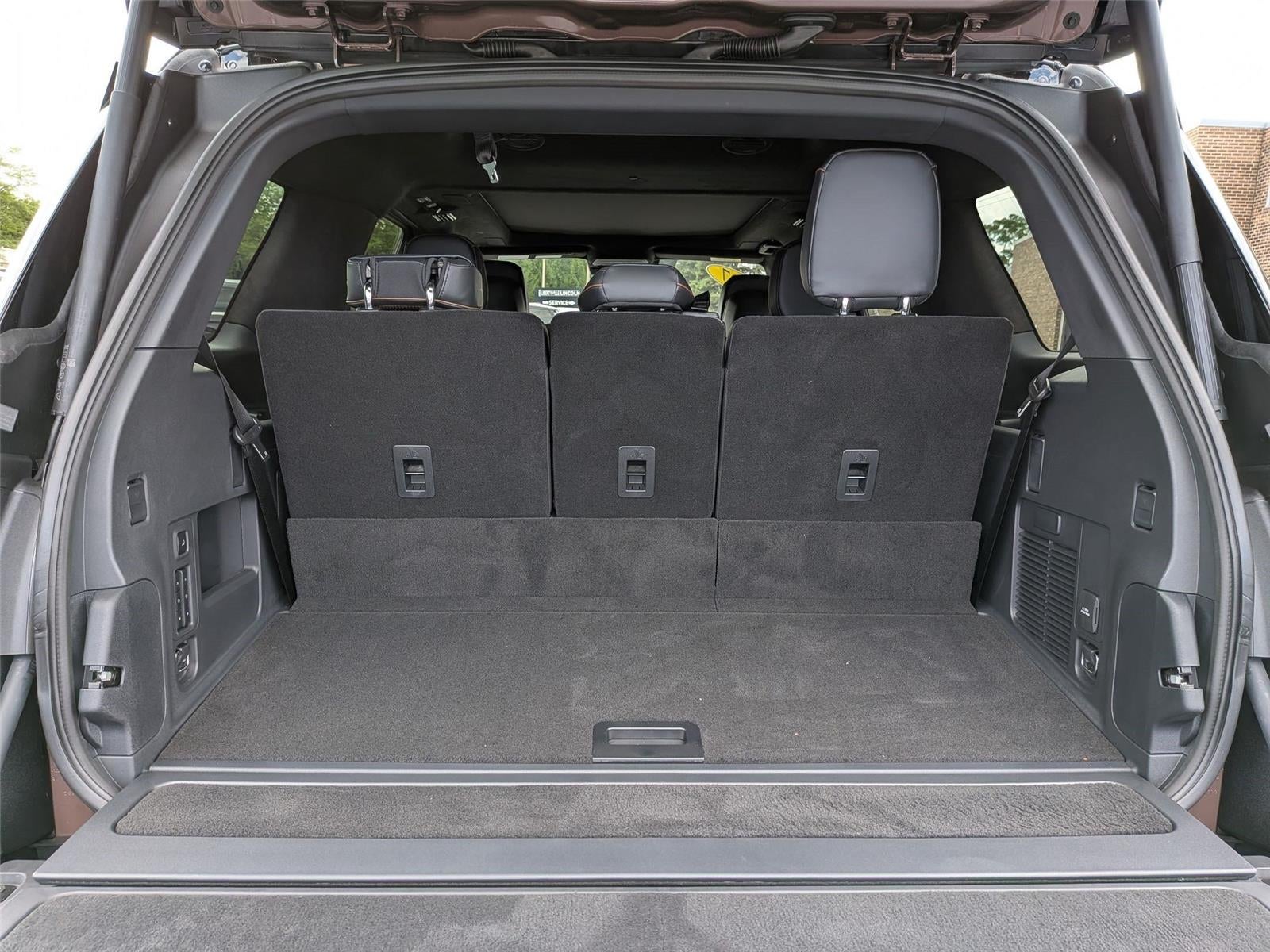 2027 Lincoln Navigator Black Label
