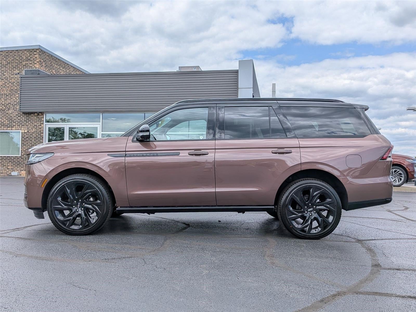 2027 Lincoln Navigator Black Label