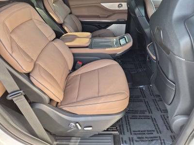 2027 Lincoln Navigator Black Label