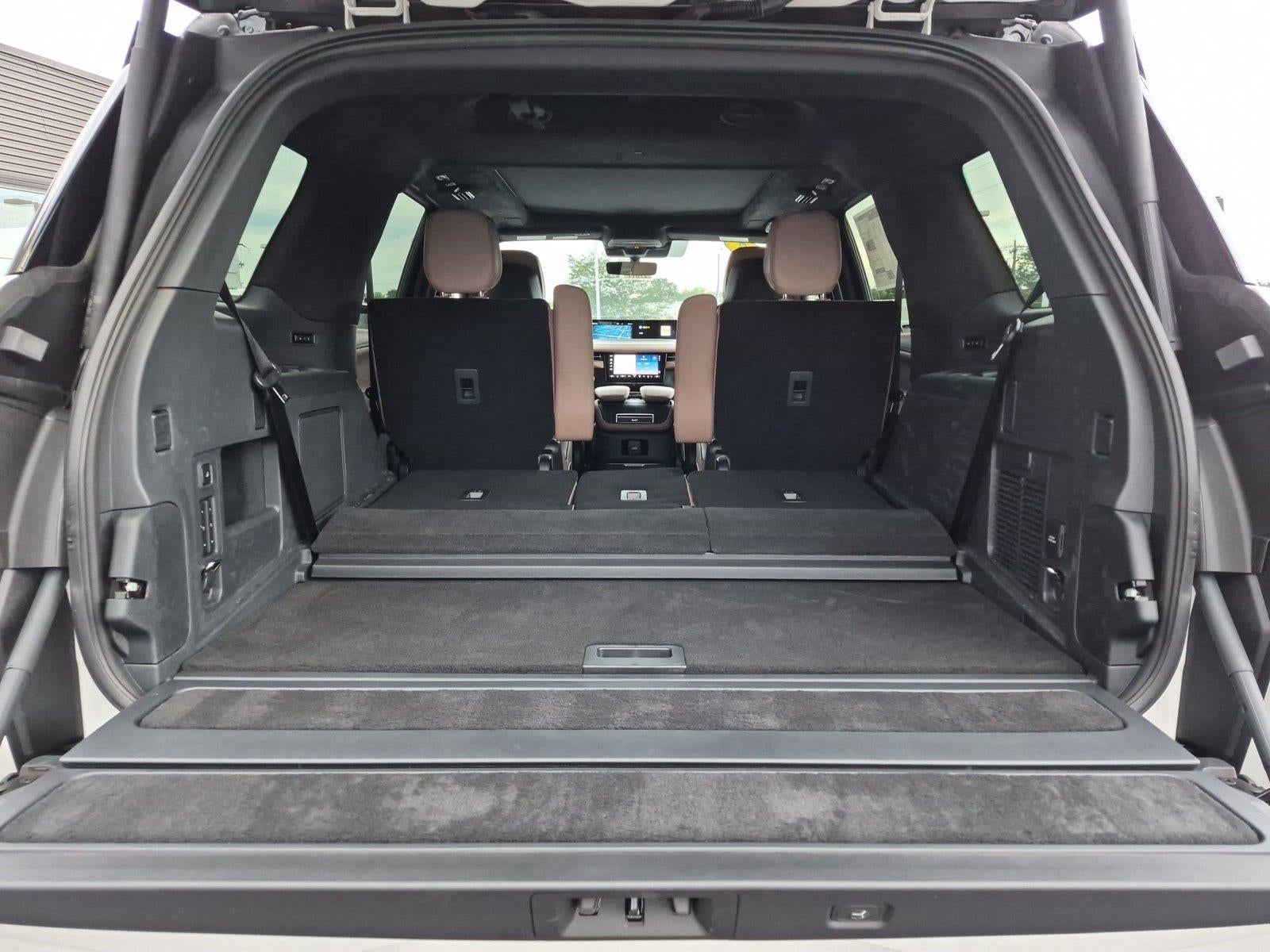 2027 Lincoln Navigator Black Label