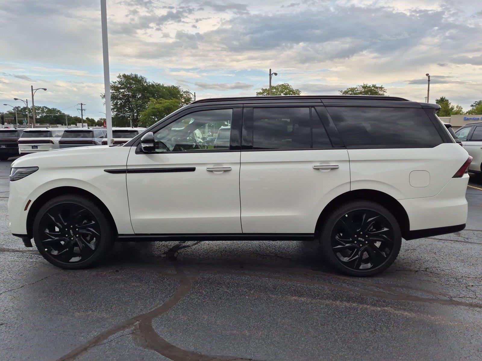 2027 Lincoln Navigator Black Label