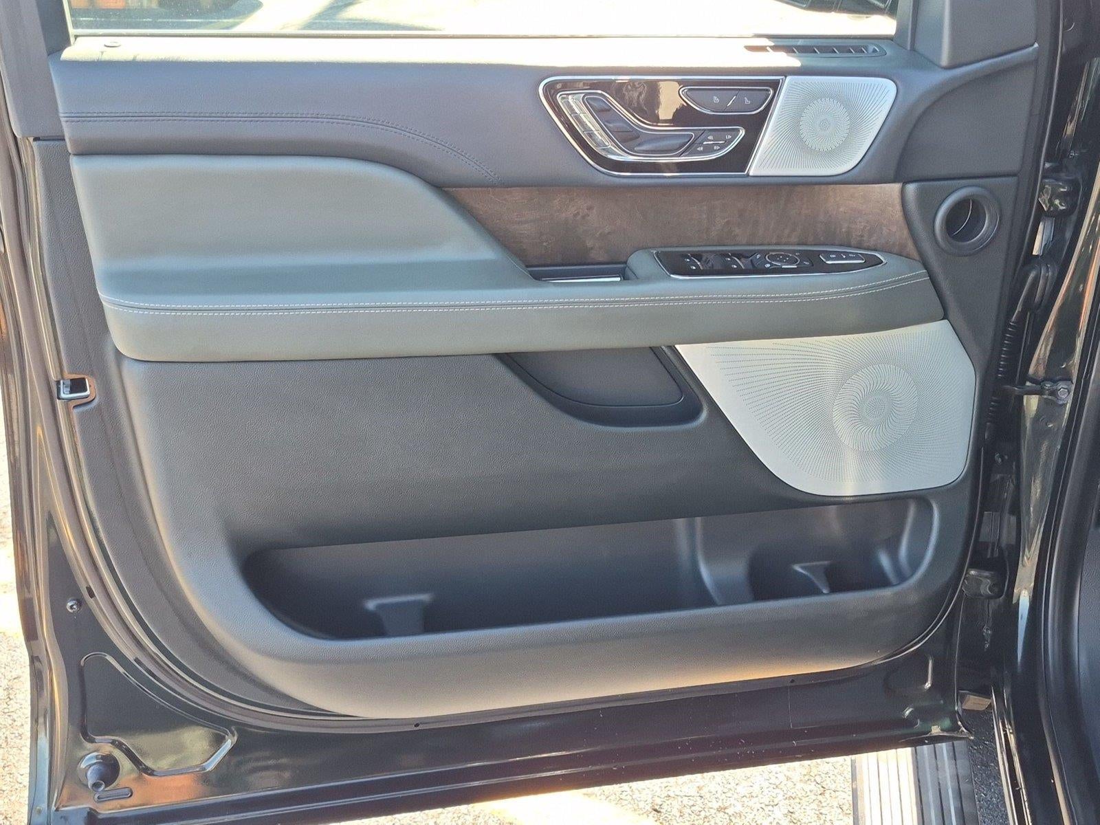2024 Lincoln Navigator Black Label