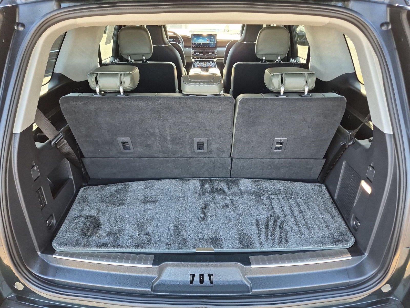 2024 Lincoln Navigator Black Label