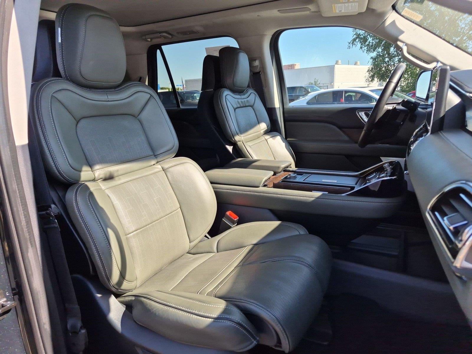 2024 Lincoln Navigator Black Label