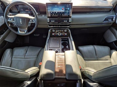 2024 Lincoln Navigator Black Label