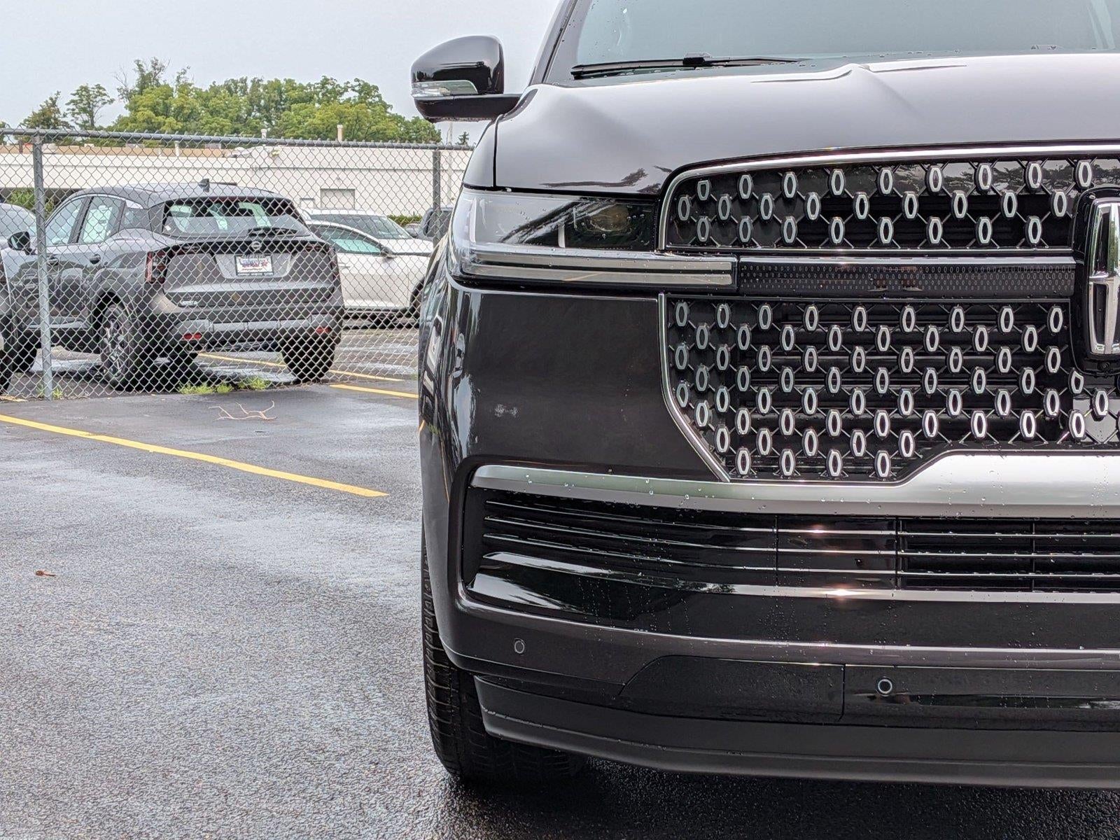 2027 Lincoln Navigator L Reserve