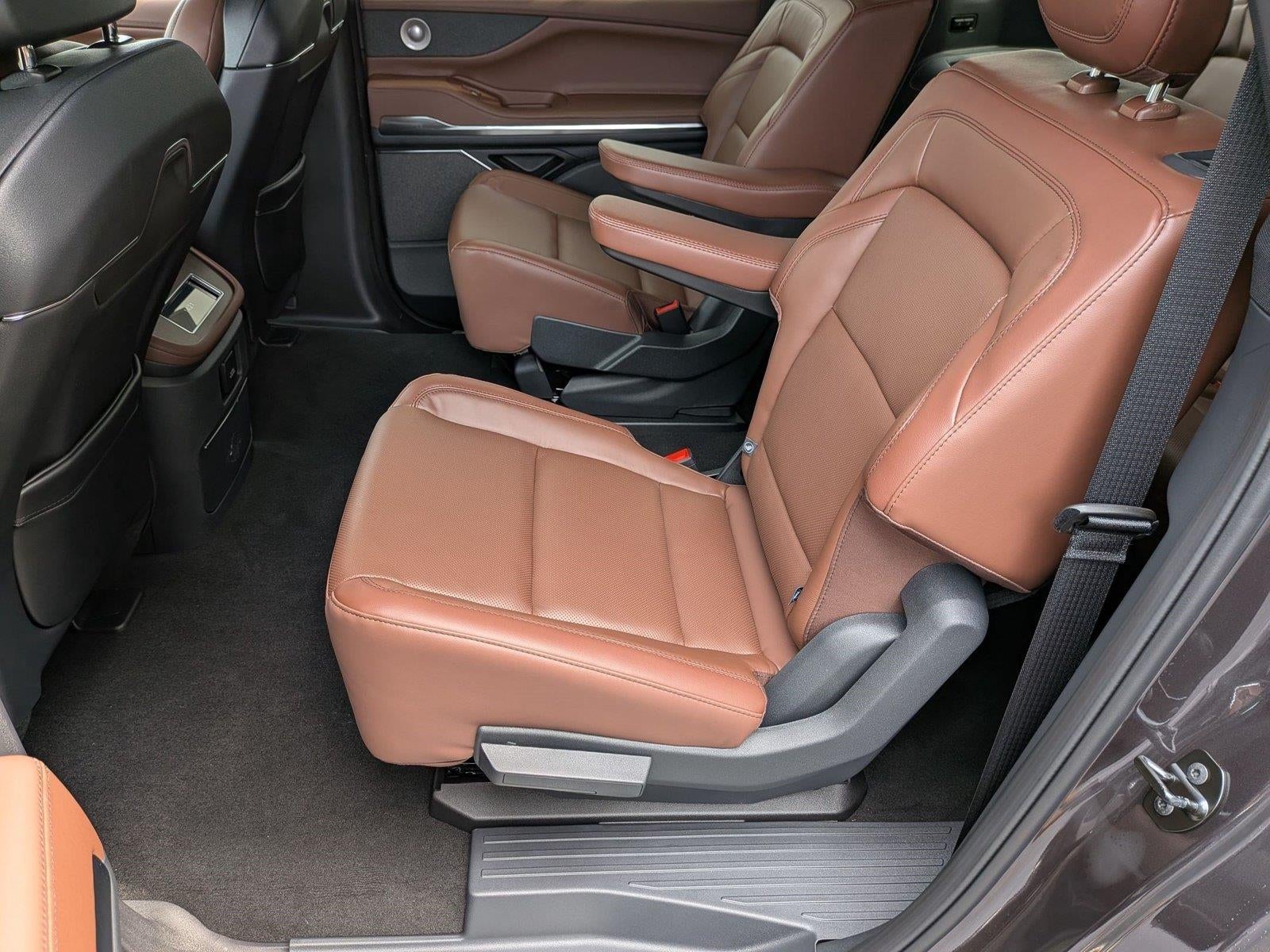 2027 Lincoln Navigator L Reserve