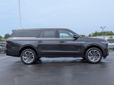 2027 Lincoln Navigator L Reserve